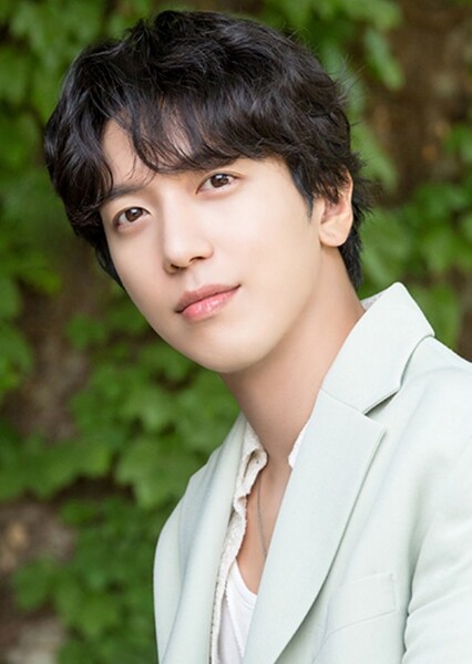 Jung Yong-hwa photo