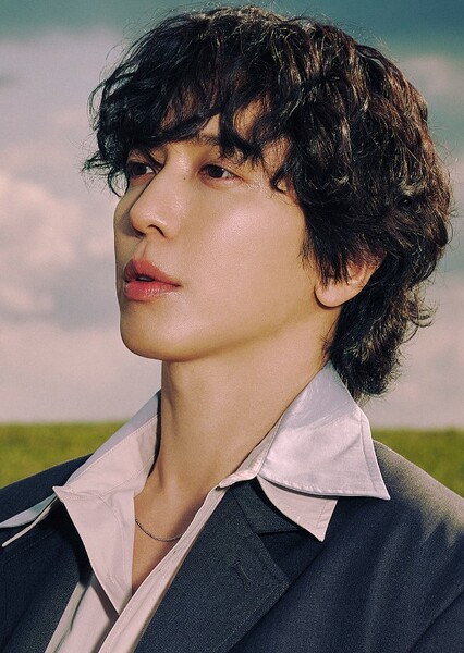 Jung Yong-hwa photo