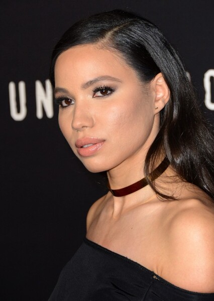 Jurnee Smollett-Bell photo