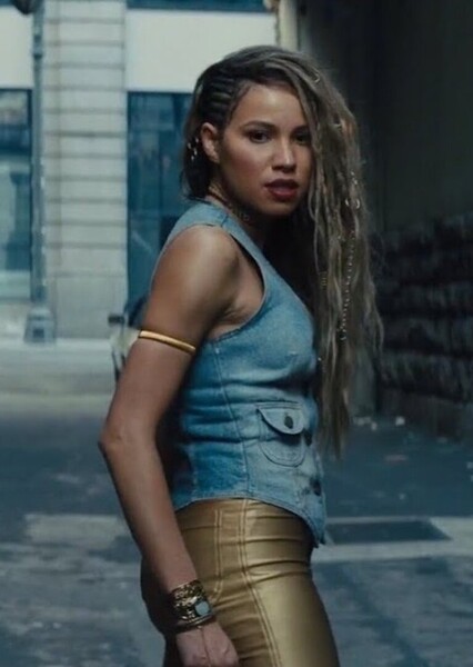 Jurnee Smollett-Bell photo