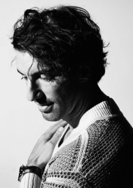 Justin Baldoni photo