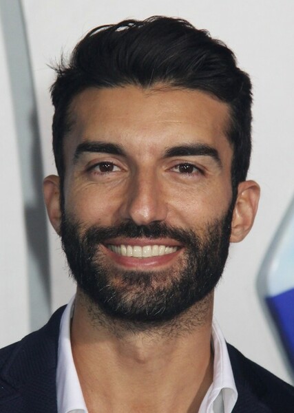Justin Baldoni photo