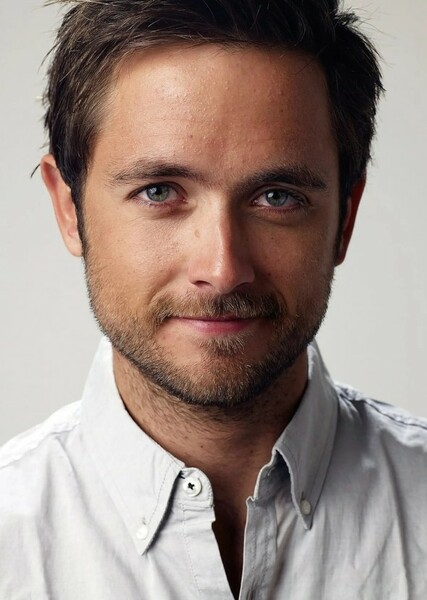 Justin Chatwin photo