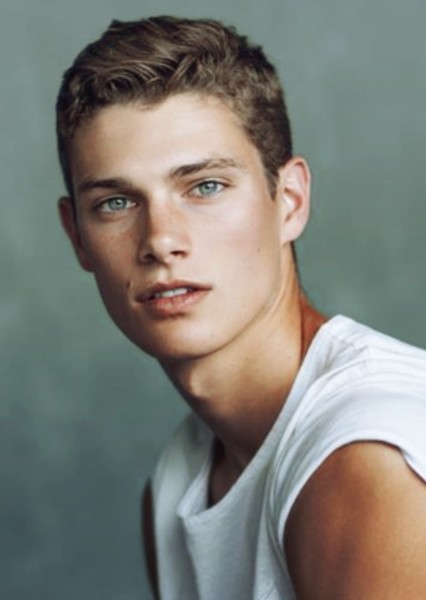 Justin Crichlow photo