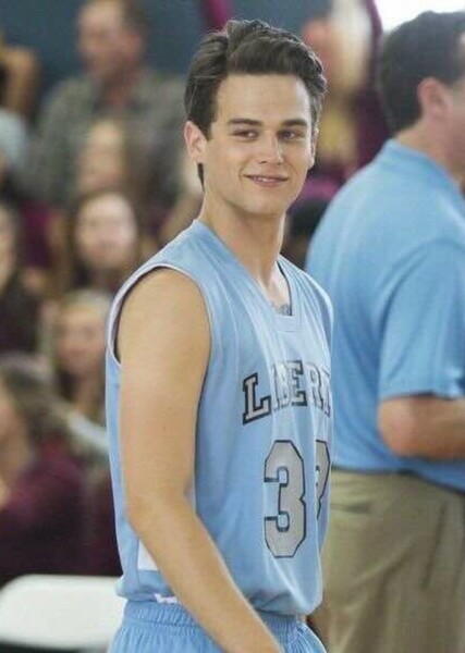 Justin Foley (13 Reasons Why) photo