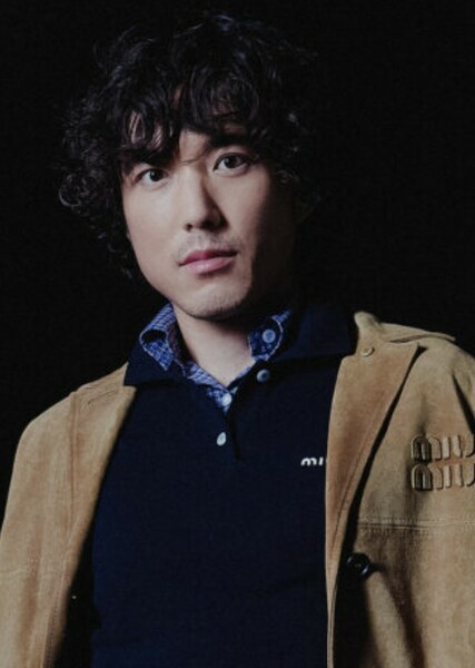 Justin H. Min photo