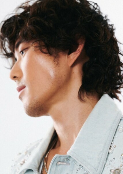 Justin H. Min photo