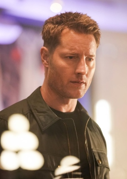 Justin Hartley photo