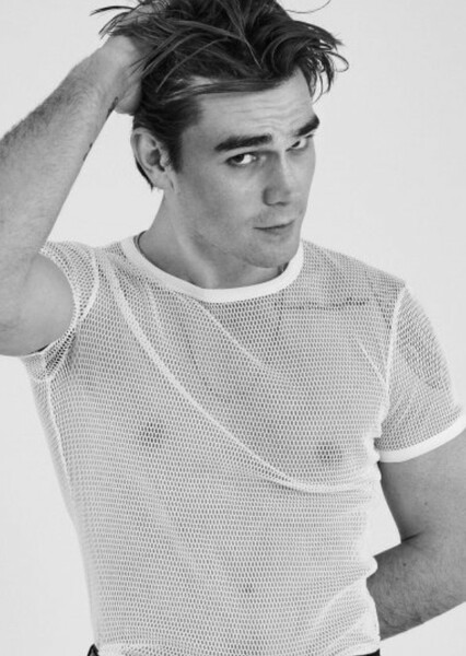 KJ Apa photo