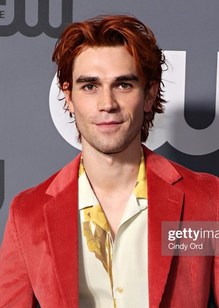 KJ Apa photo
