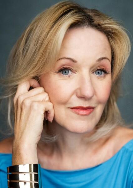 Kacey Ainsworth photo