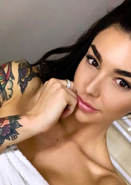 Kailah Casillas photo