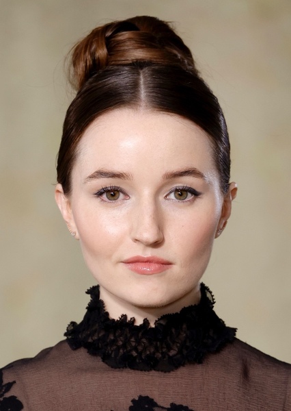 Kaitlyn Dever photo