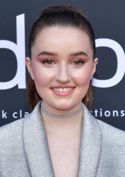 Kaitlyn Dever photo