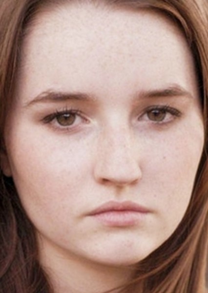 Kaitlyn Dever photo