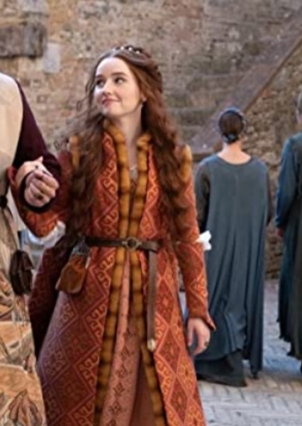 Kaitlyn Dever photo