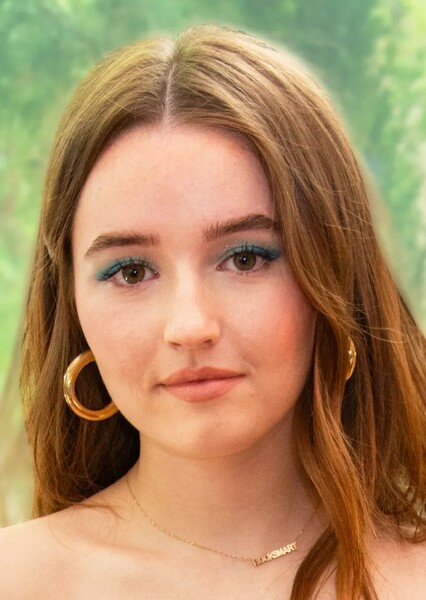 Kaitlyn Dever photo