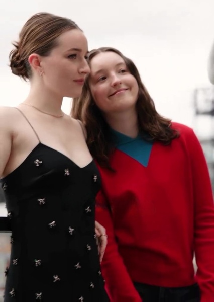 Kaitlyn Dever and Bella Ramsey