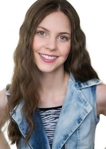 Kaitlyn Dias photo