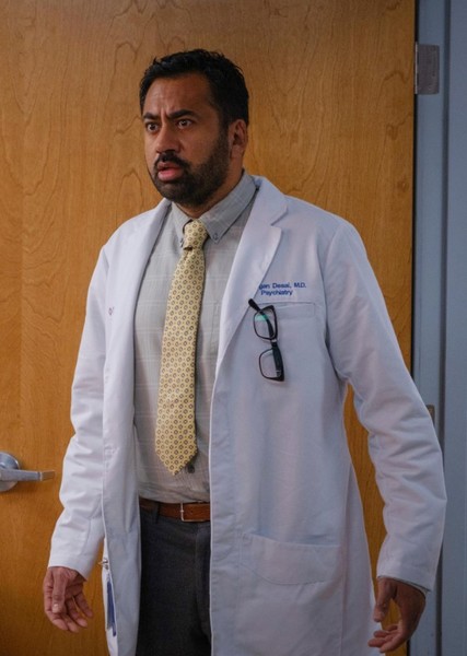 Kal Penn photo