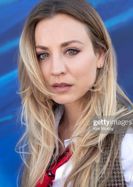 Kaley Cuoco photo