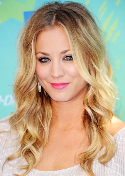 Kaley Cuoco photo