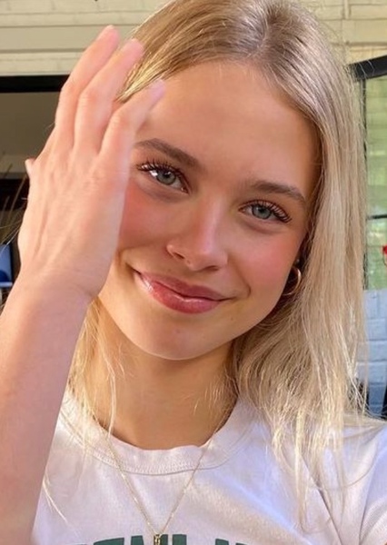 Kaley mcpherson photo
