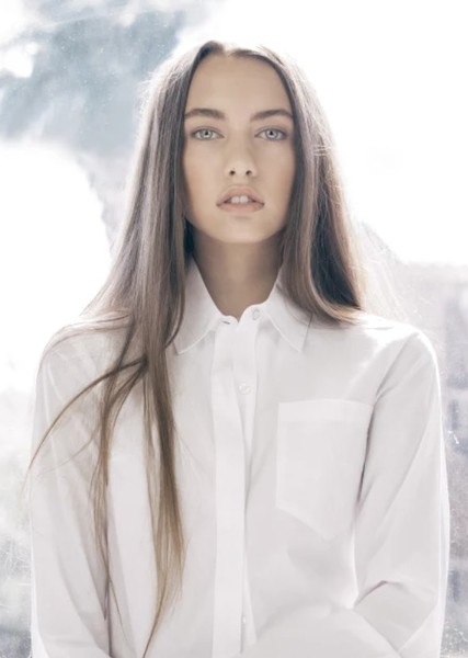 Kamila Davies photo