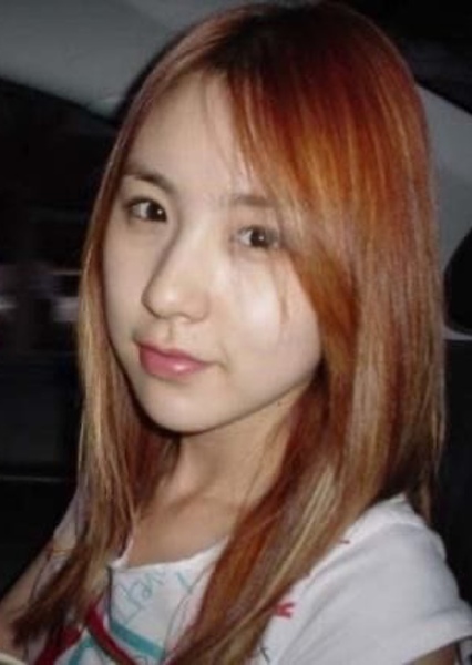Kan Mi-youn photo