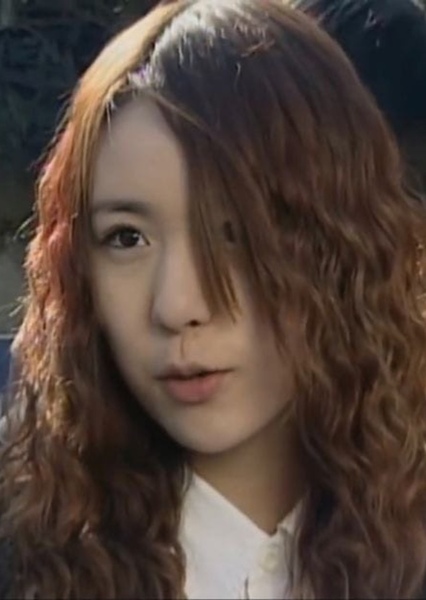 Kan Mi-youn photo