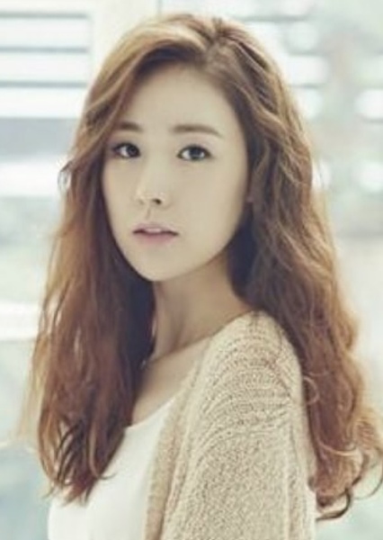 Kan Mi-youn photo