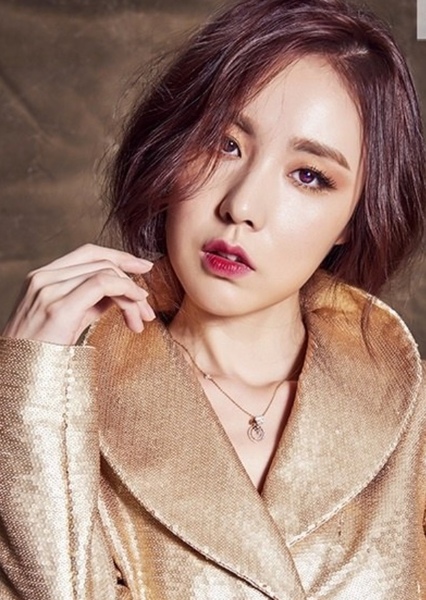 Kan Mi-youn photo