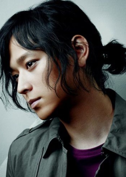 Gang Dong-won photo