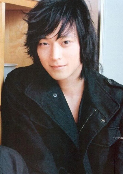 Gang Dong-won photo