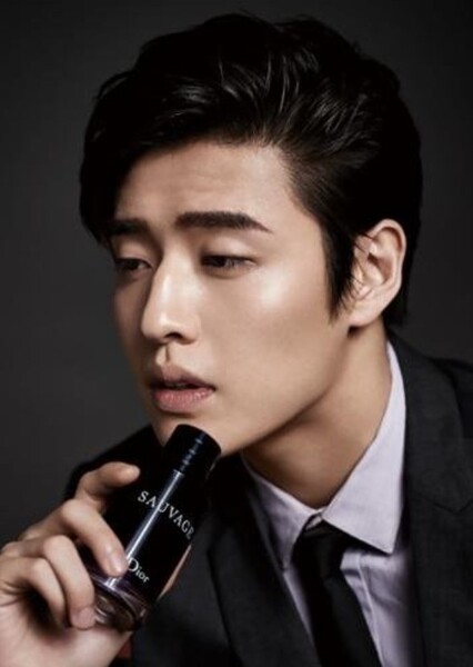 Kang Ha-neul photo