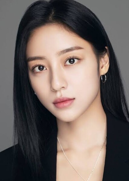 Kang Min-ah photo