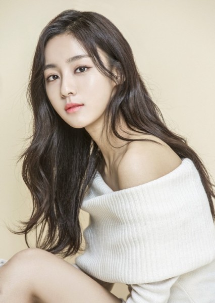 Kang Min-ah photo