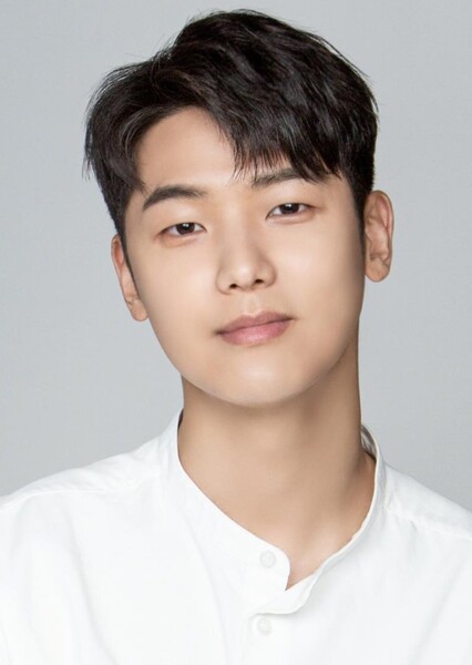 Kang Min-hyuk photo