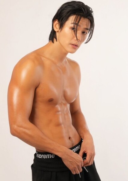 Kang Min-hyuk photo