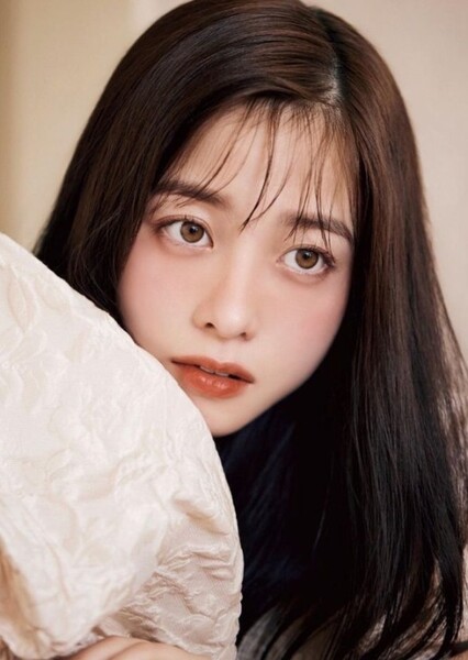 Kanna Hashimoto photo