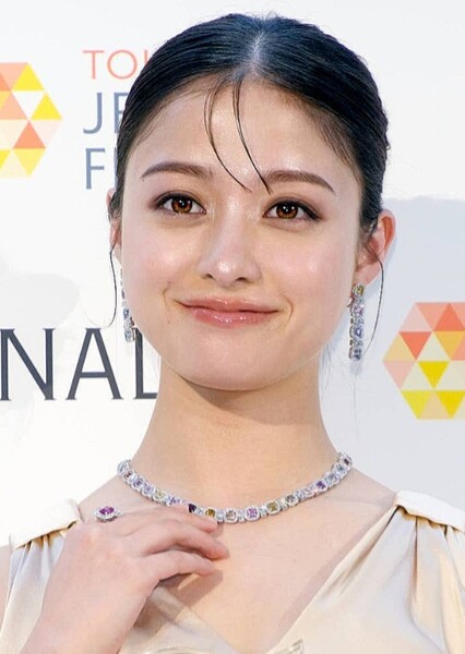 Kanna Hashimoto photo