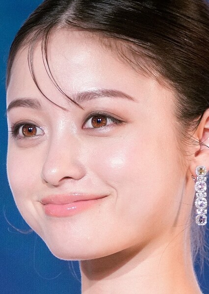 Kanna Hashimoto photo