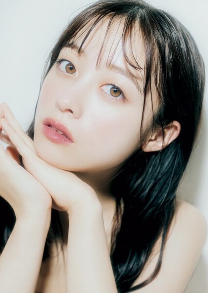 Kanna Hashimoto photo