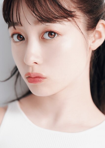 Kanna Hashimoto photo