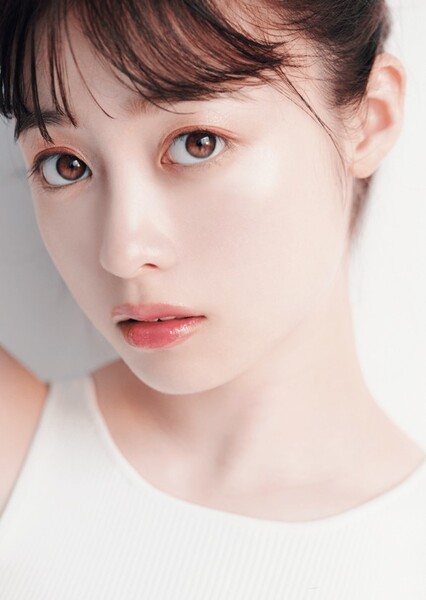 Kanna Hashimoto photo