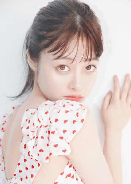 Kanna Hashimoto photo