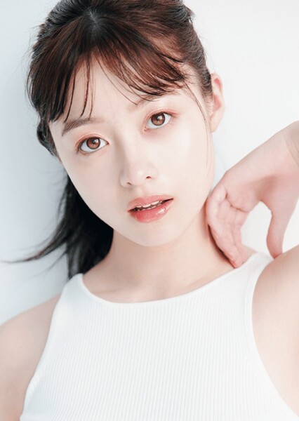 Kanna Hashimoto photo