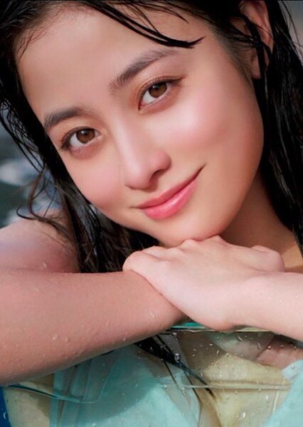 Kanna Hashimoto photo