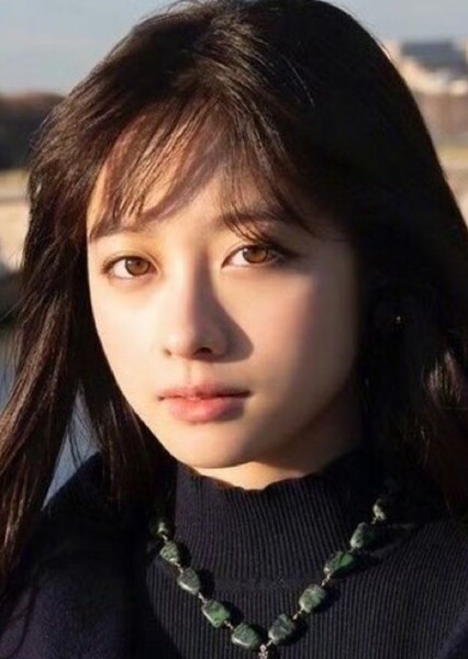 Kanna Hashimoto photo