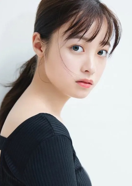 Kanna Hashimoto photo